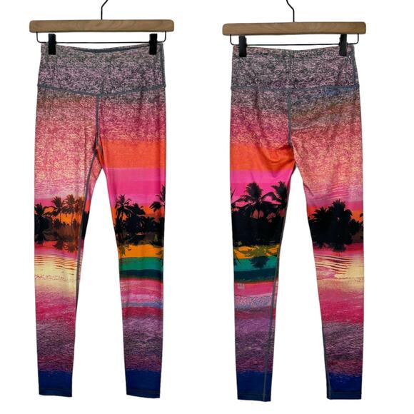 Victoria's Secret Sport VSX Knockout Tropical Sunset Beach Palm Tree Leggings - Picture 1 of 5